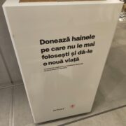 Urnă donații haine Lefties